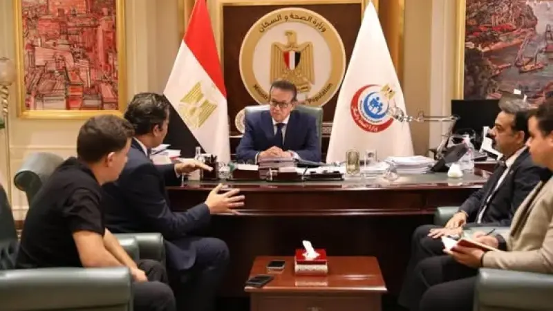 وزير الصحة يستقبل رئيس تحرير «بصراحة» والصحفي صاحب واقعة مستشفى 6 أكتوبر ويؤكد رفض أي تجاوزات بحق الإعلاميين