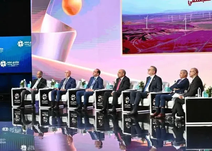 الدكتور محمود عصمت: الدولة أولت قطاع الطاقة اهتماما خاصا منذ 2014 ، وماتزال ، في إطار رؤية طموحة نجحت في تأسيس عهد جديد ارتكز على التنمية الشاملة والمستدامة