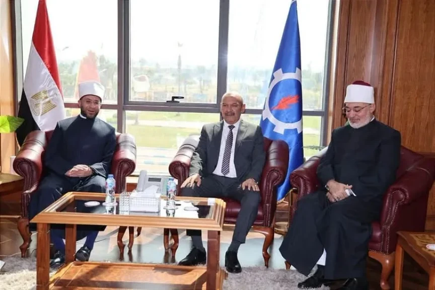 محافظ السويس يستقبل وزير الأوقاف ومفتي الجمهورية احتفالًا بالعيد القومي الـ٥٣ للمحافظة