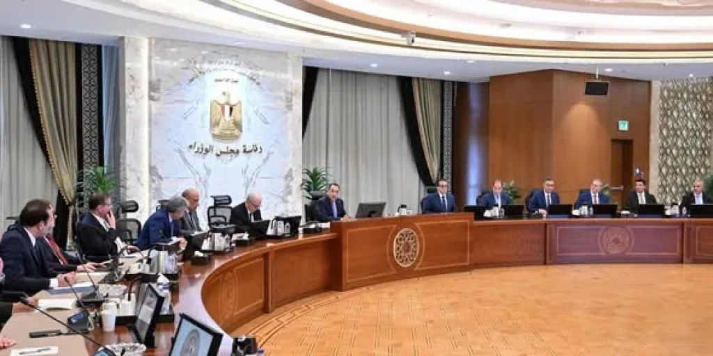 رئيس الوزراء يترأس اجتماع اللجنة المركزية لإدارة الأزمات