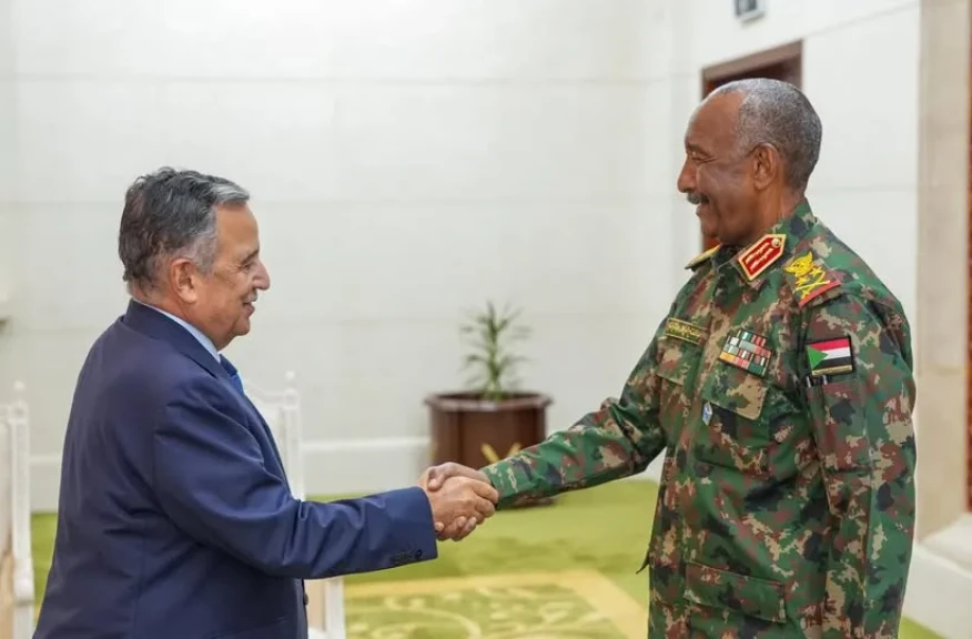 نبيل فهمي يلتقي رئيس مجلس السيادة الانتقالي السوداني في الخرطوم