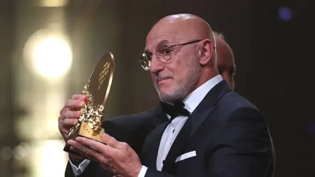 لويس دي لا فوينتي أفضل مدرب في العالم ضمن جوائز الكرة الذهبية 2026