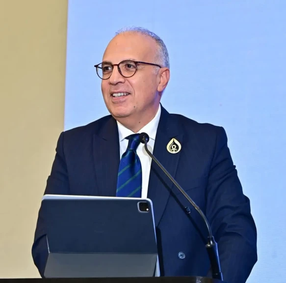 وزير الري يستعرض جهود مصر في تعزيز التكيف مع التغيرات المناخية وحماية السواحل