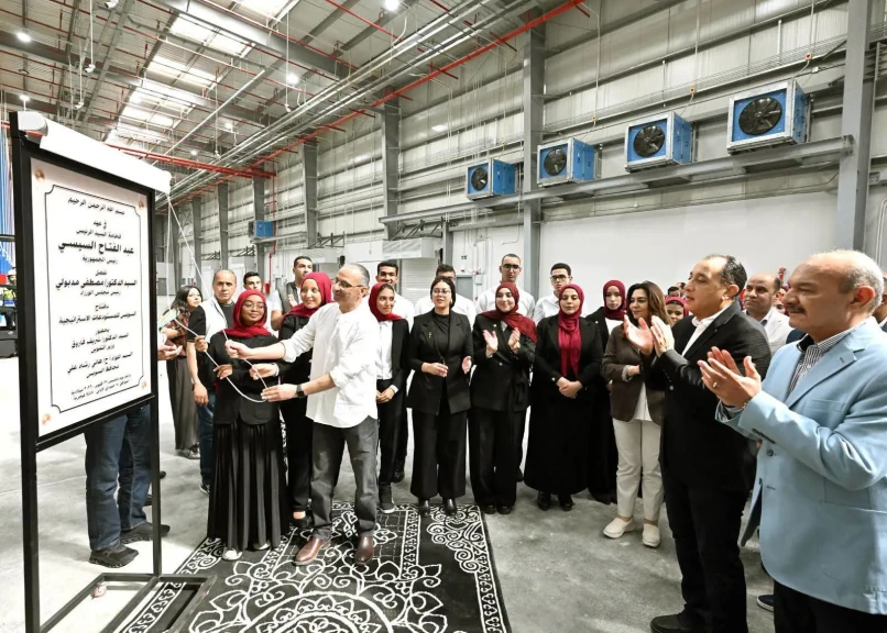 رئيس الوزراء يفتتح مستودع السويس الاستراتيجي للسلع الغذائية بحي عتاقة