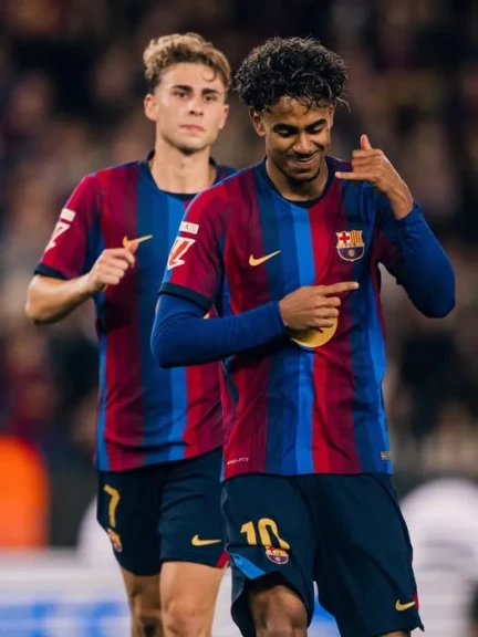 برشلونة يفوز على ألافيش بسداسية بالدوري الأسباني