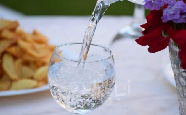 شرب الماء يساعد على إطالة العمر