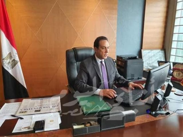 السفير المصري في سنغافورة يشارك في ندوة افتراضية بمناسبة الاحتفال بيوم إفريقيا