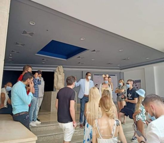 وفد من مدونى التواصل الاجتماعى من كرواتيا وصربيا يقومون بزيارة المعالم السياحية بمدينة شرم الشيخ